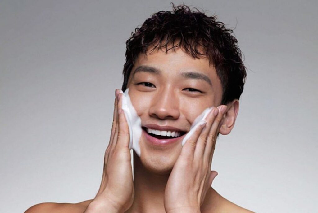 Your best organic skincare routine for men
